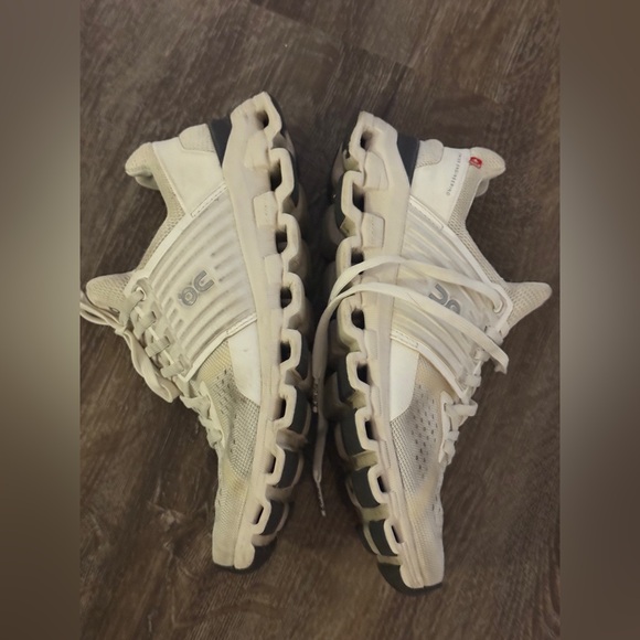 On Cloud Cloudswift Running Shoes - Picture 4 of 12